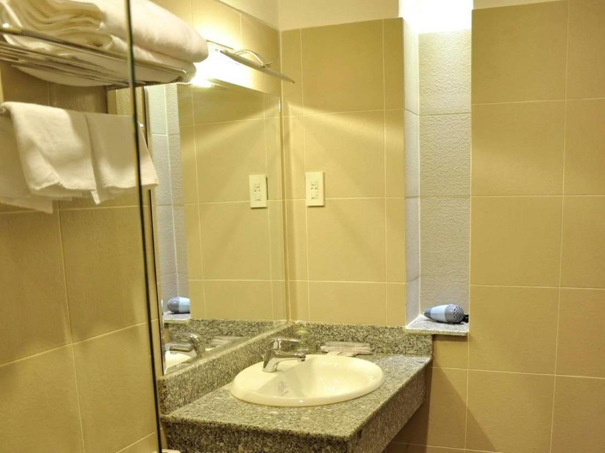 White Lion Hotel نها ترانج المظهر الخارجي الصورة